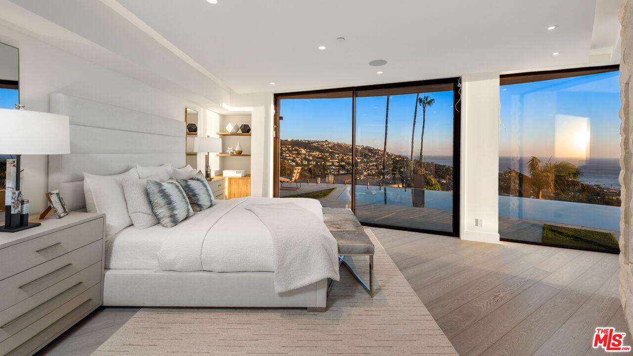 1218 Coronado Dr