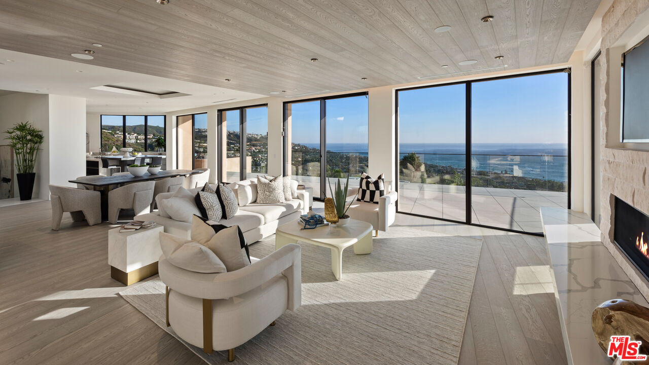 1218 Coronado Dr