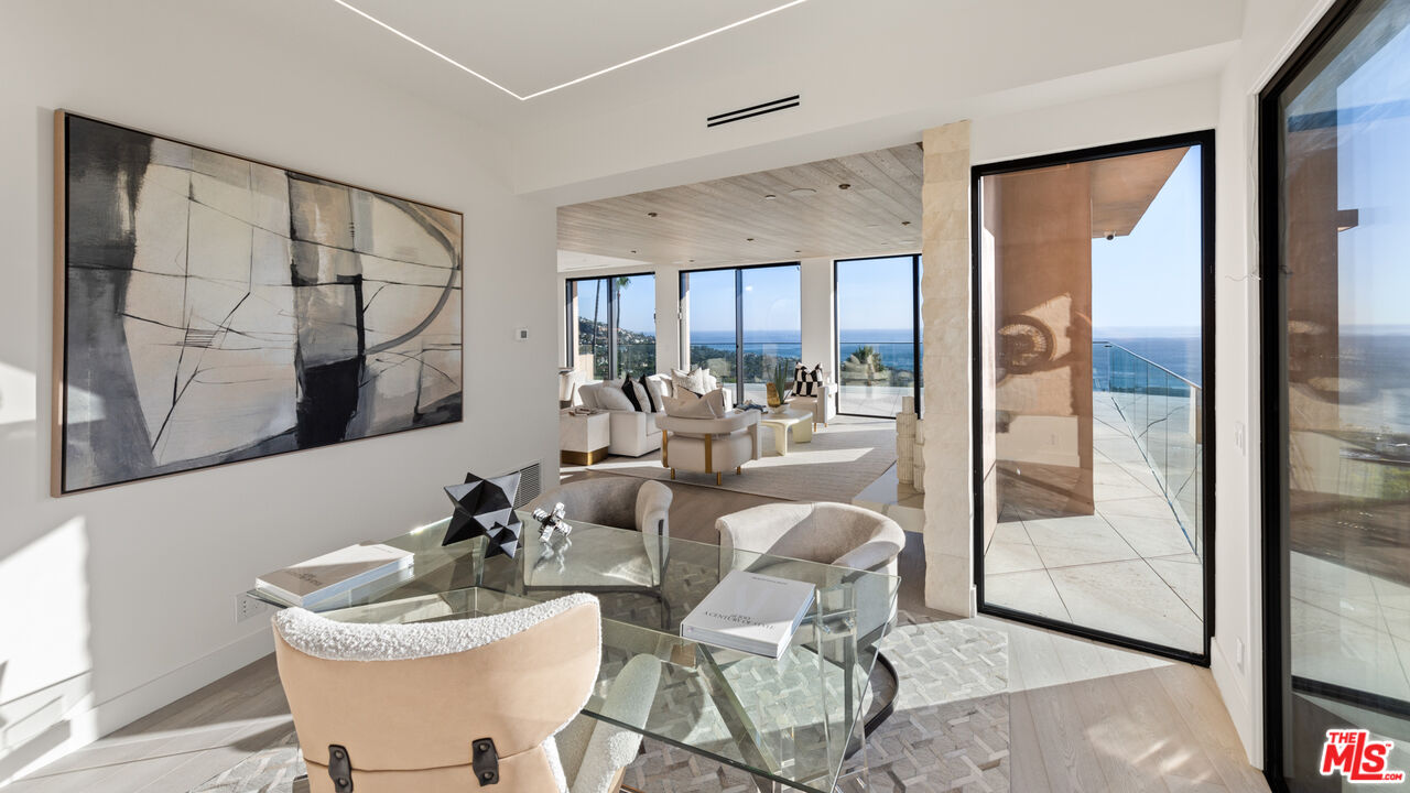 1218 Coronado Dr
