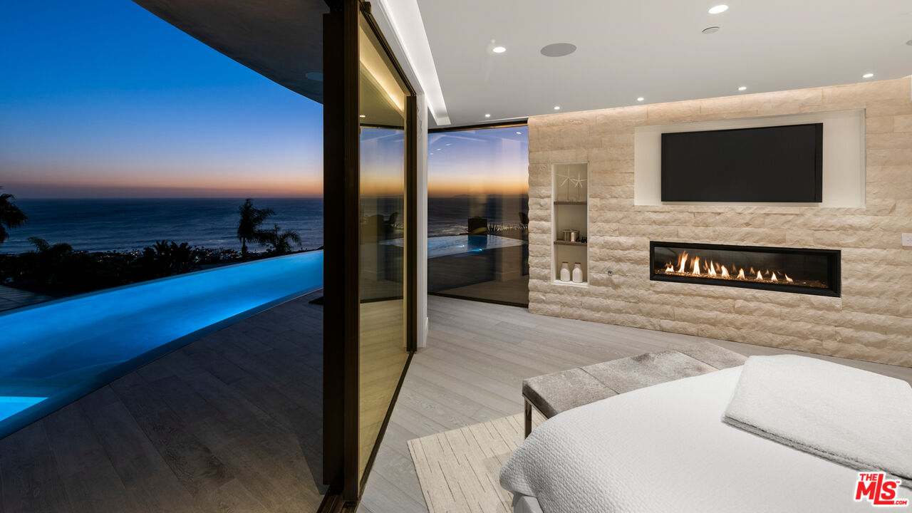 1218 Coronado Dr