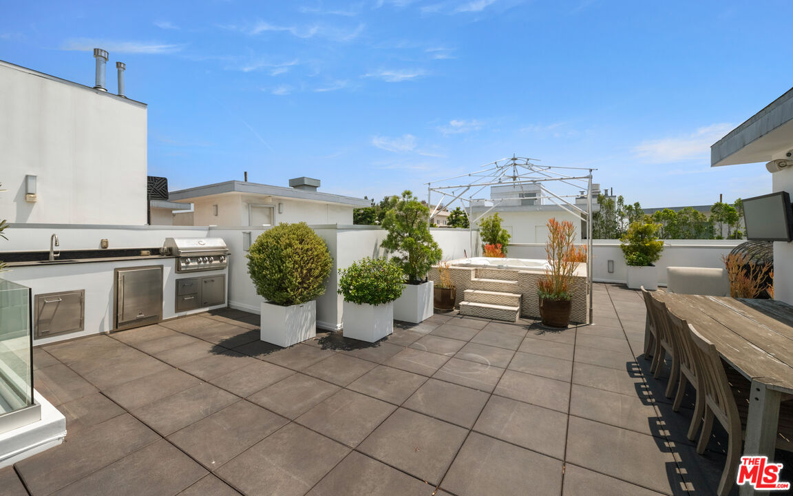 460 N Palm Dr Unit: 501