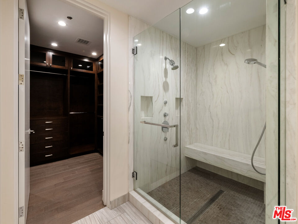 460 N Palm Dr Unit: 501