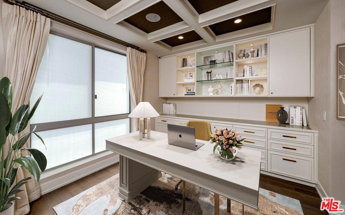 460 N Palm Dr Unit: 501