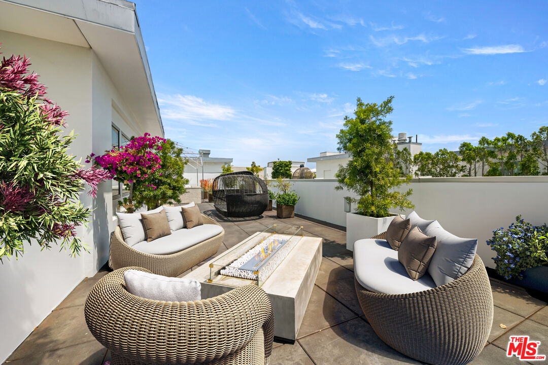 460 N Palm Dr Unit: 501