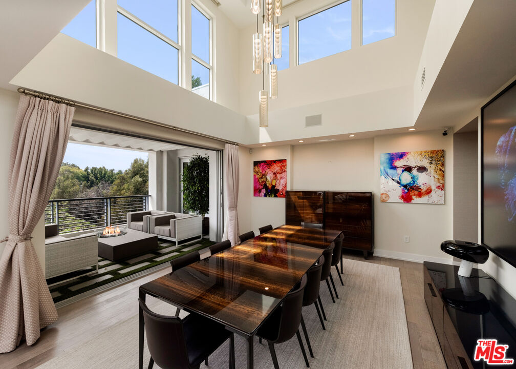 460 N Palm Dr Unit: 501