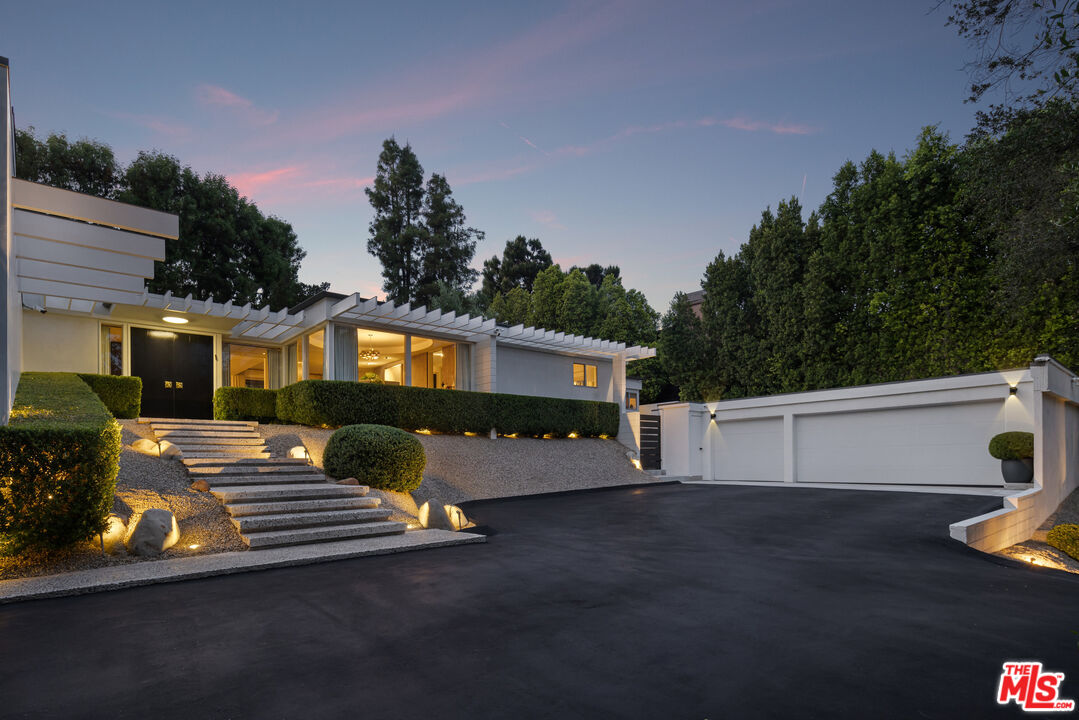 16745 Bosque Dr