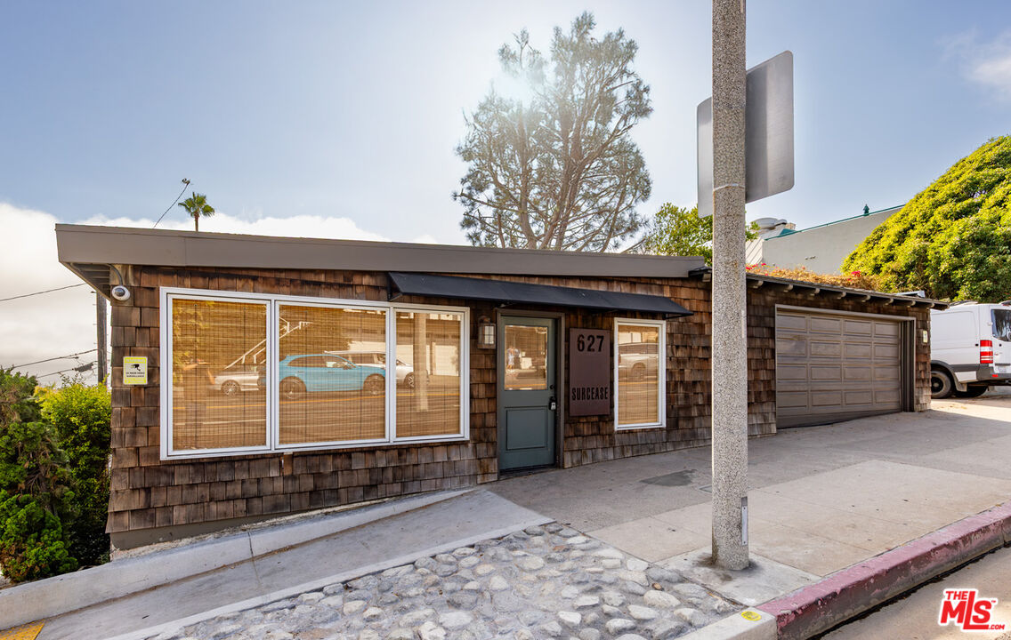 629 S Coast Hwy Unit: 627