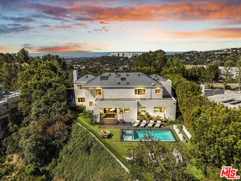 1116 Linda Flora Dr