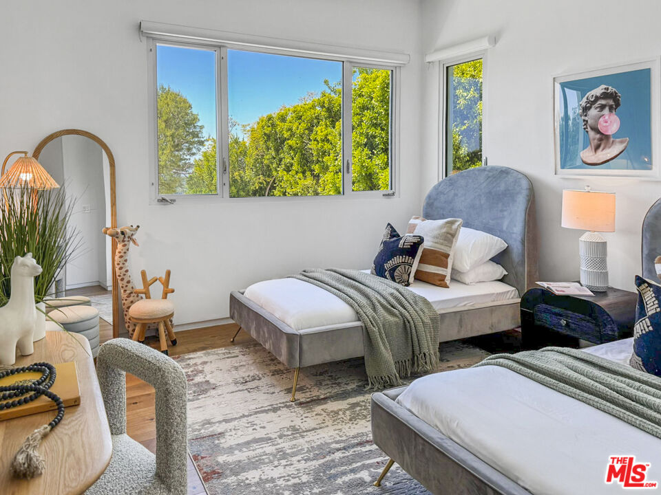 1116 Linda Flora Dr