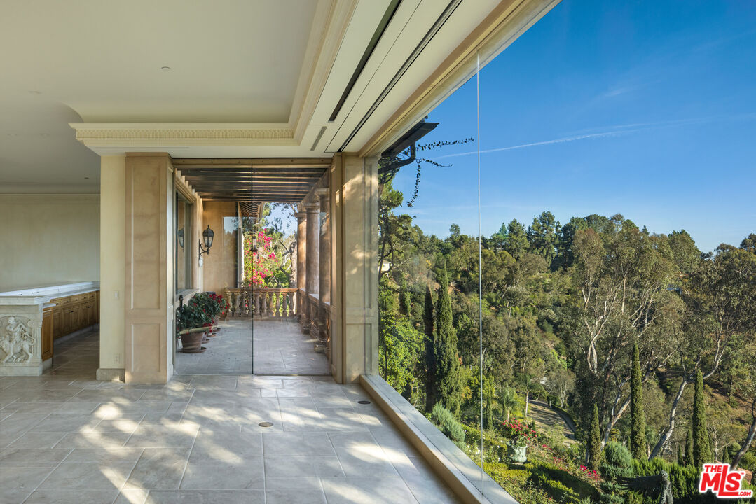 1005 Bel Air Ct