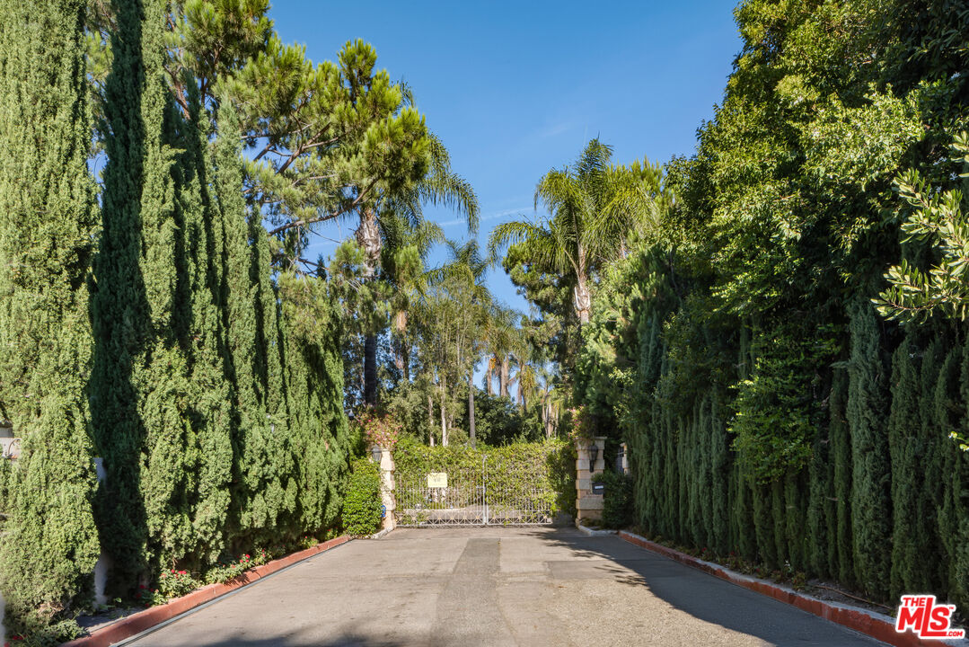 1005 Bel Air Ct