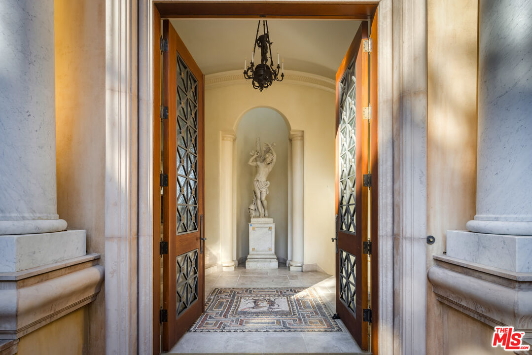 1005 Bel Air Ct