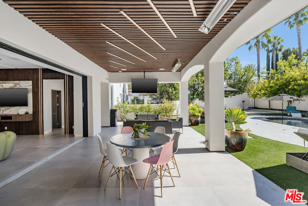4965 Avenida Oriente