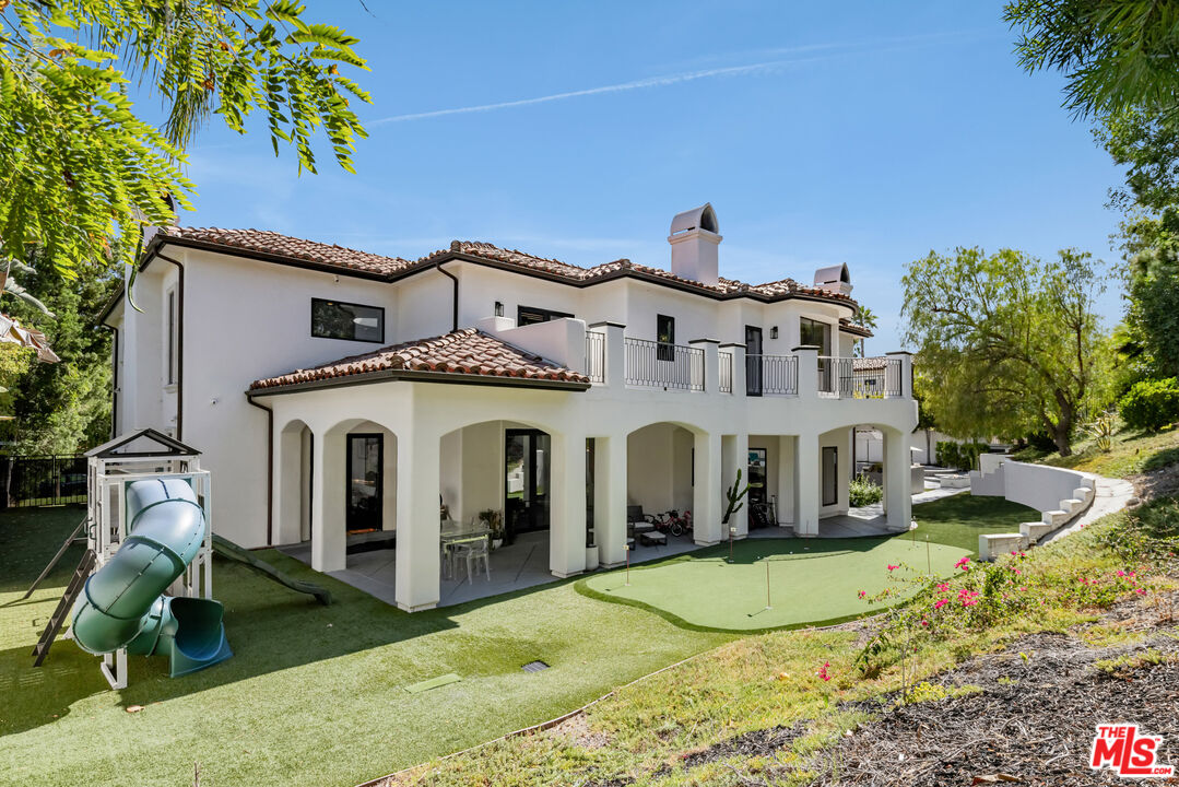 4965 Avenida Oriente