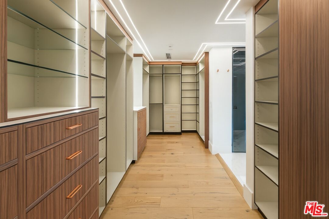 4965 Avenida Oriente