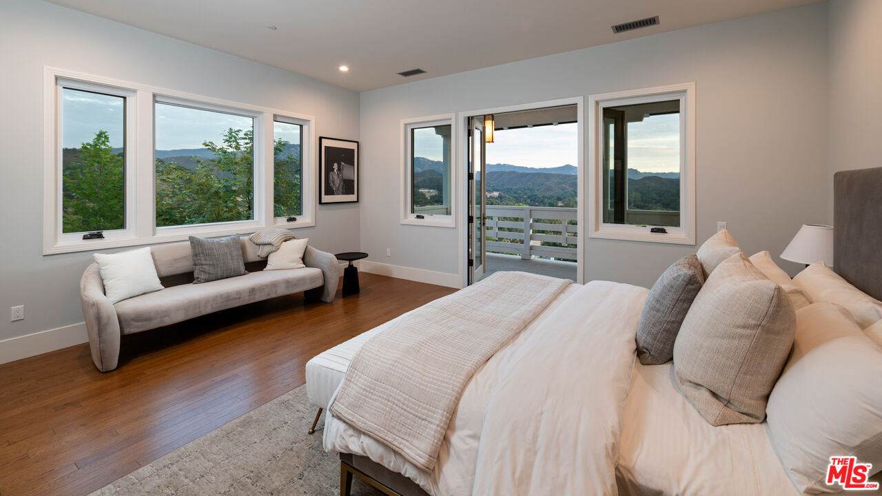 26767 Mulholland Hwy