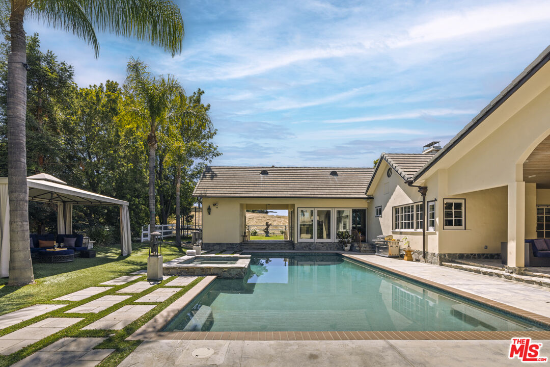 25163 Jim Bridger Rd