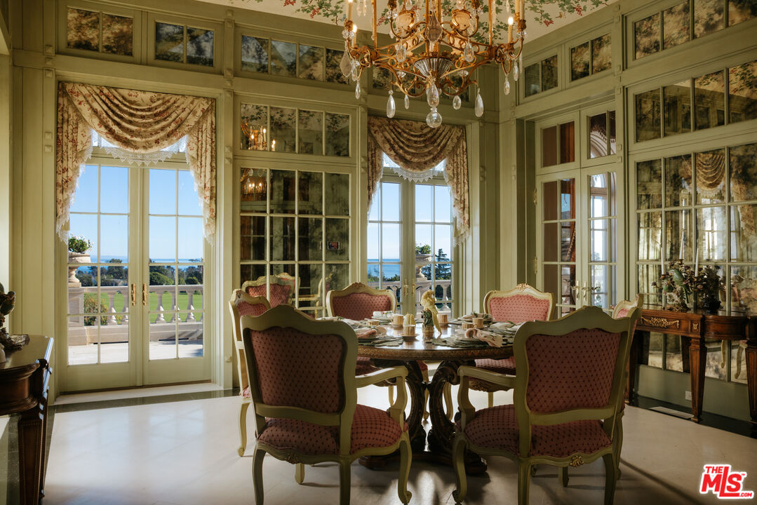 120 Montecito Ranch Ln