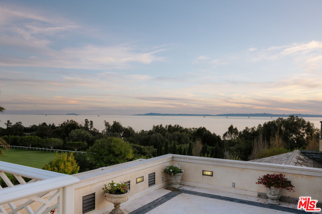 120 Montecito Ranch Ln