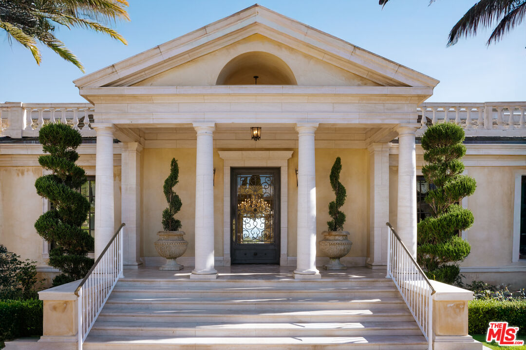 120 Montecito Ranch Ln