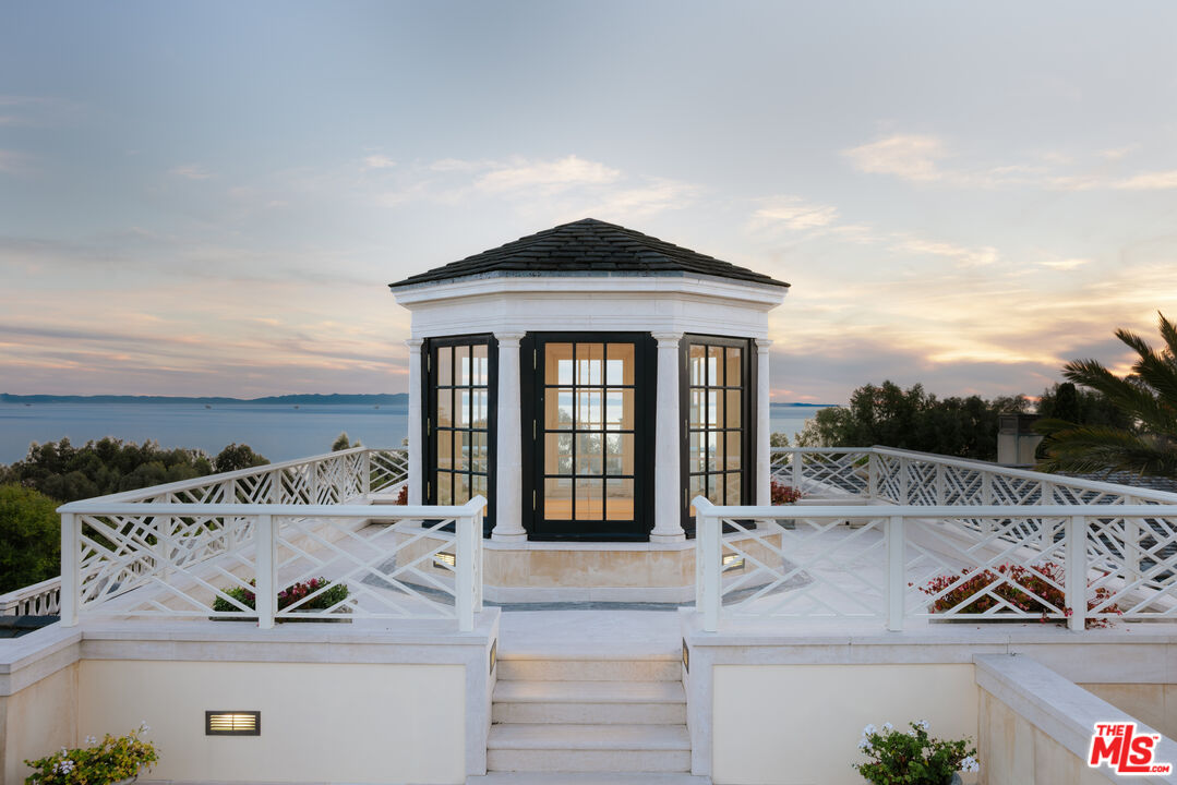 120 Montecito Ranch Ln