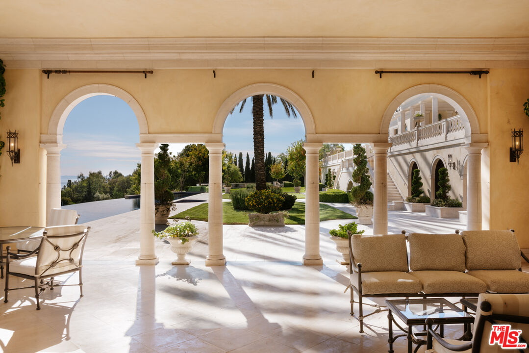 120 Montecito Ranch Ln