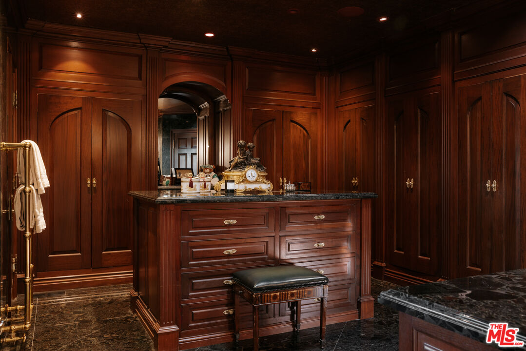 120 Montecito Ranch Ln