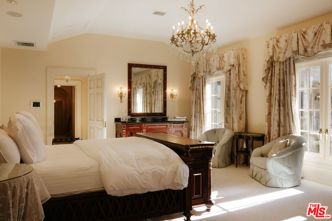 120 Montecito Ranch Ln