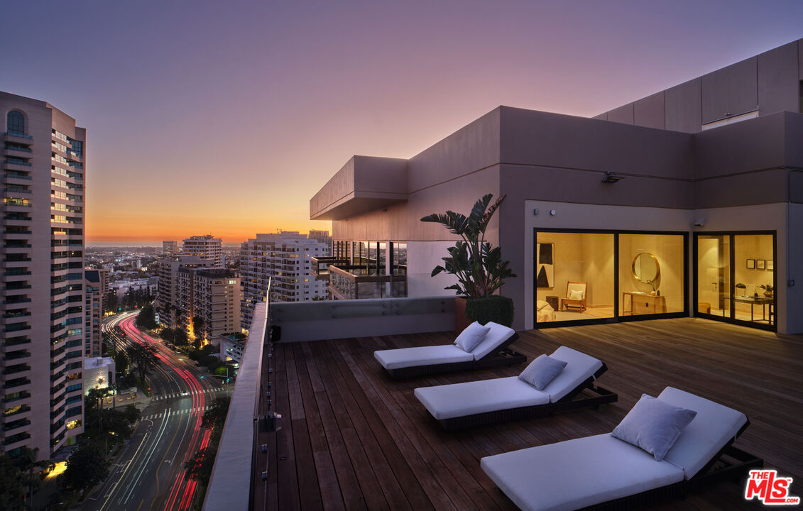 10445 Wilshire Blvd Unit: PH