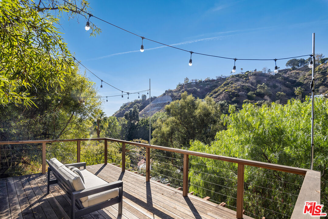 1930 Laurel Canyon Blvd