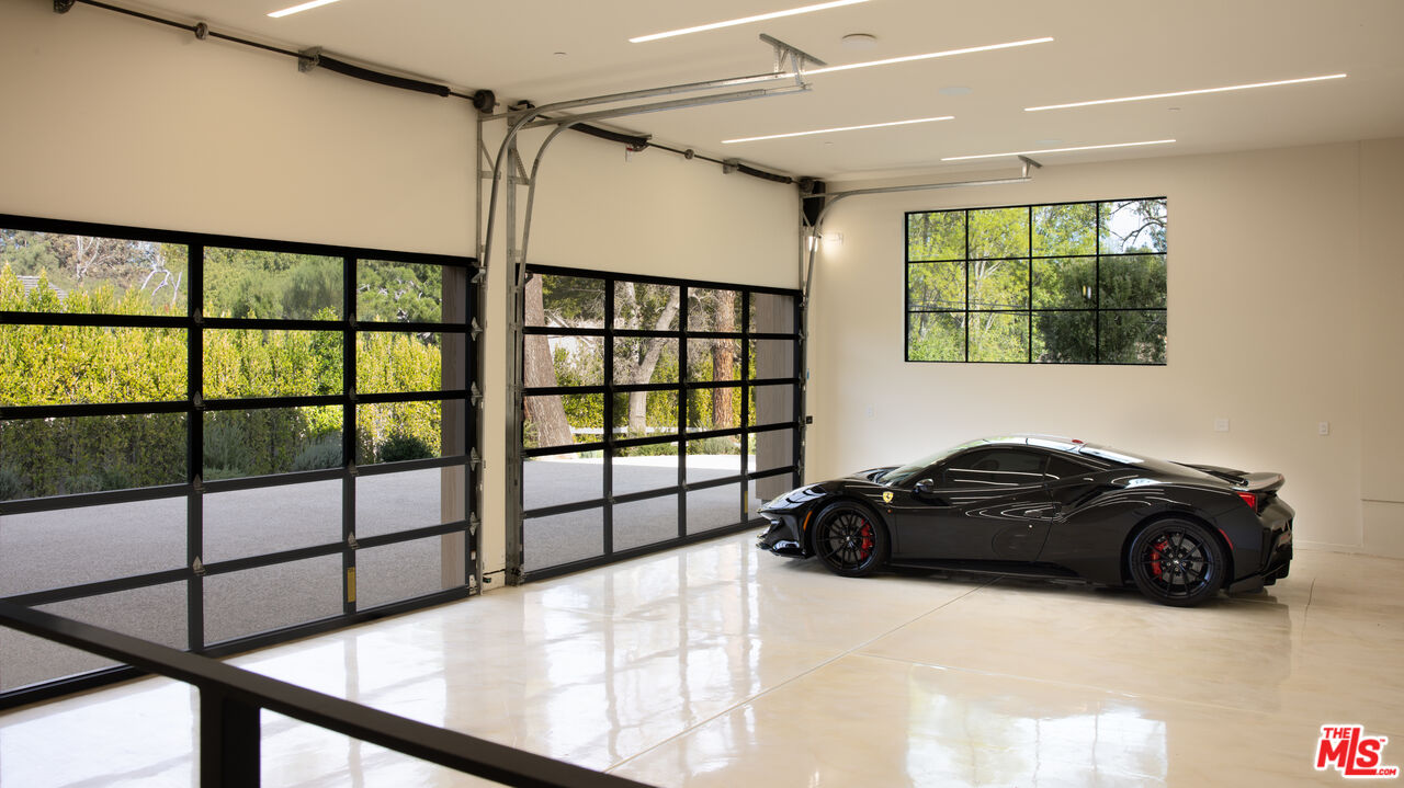 5287 Round Meadow Rd