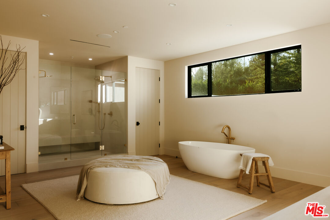 5287 Round Meadow Rd