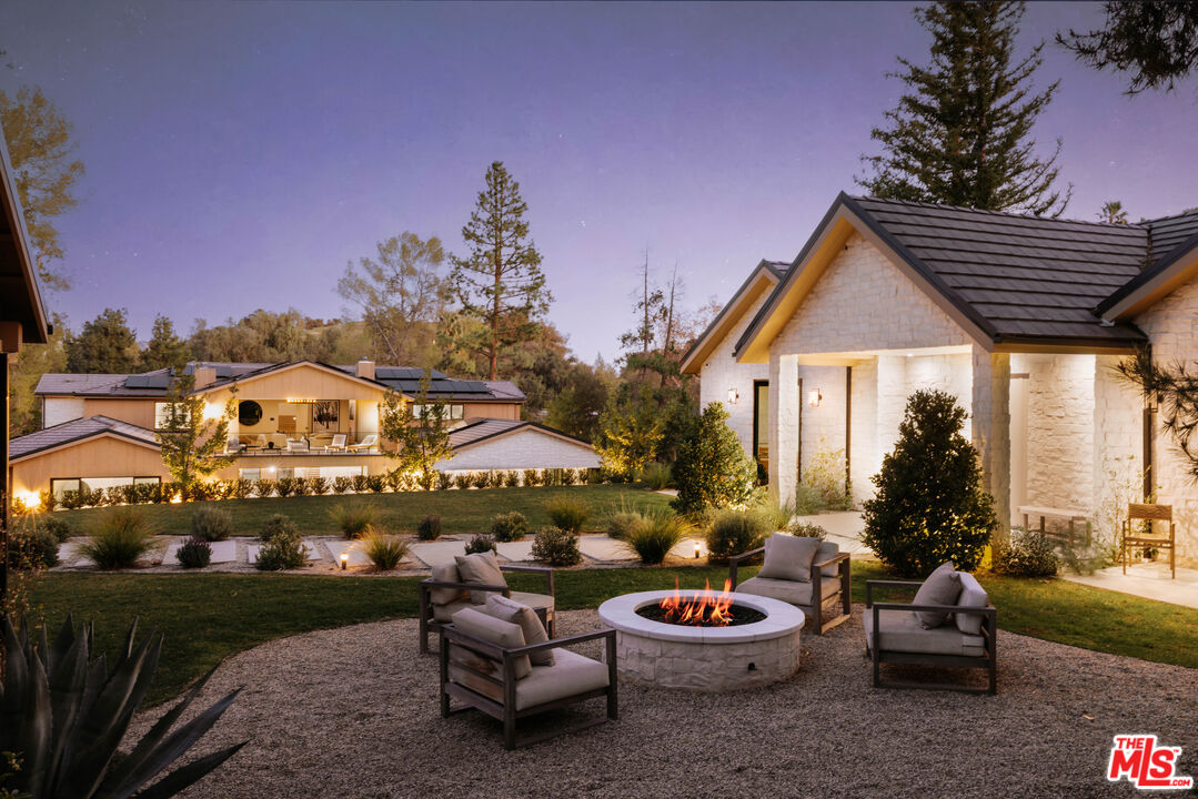 5287 Round Meadow Rd