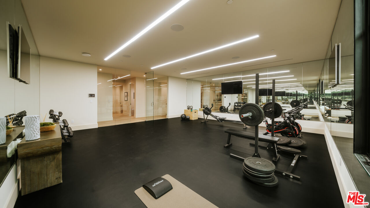 5287 Round Meadow Rd