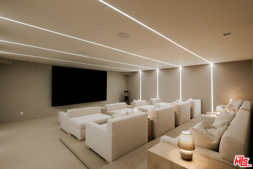 5287 Round Meadow Rd