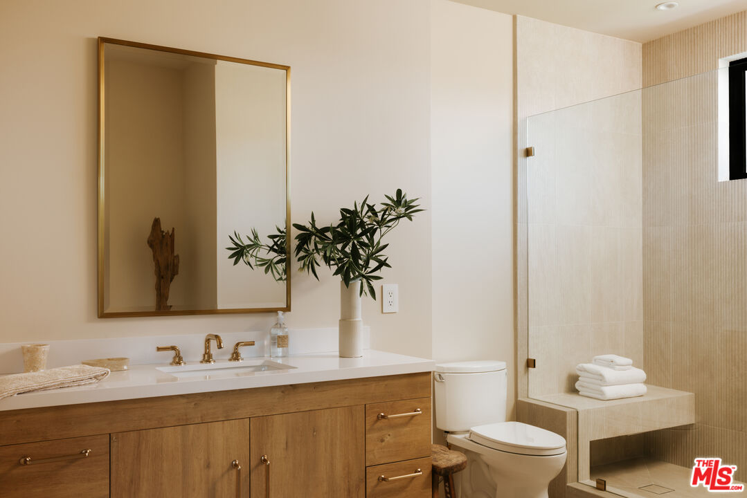 5287 Round Meadow Rd