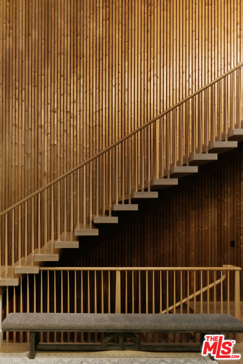 5287 Round Meadow Rd