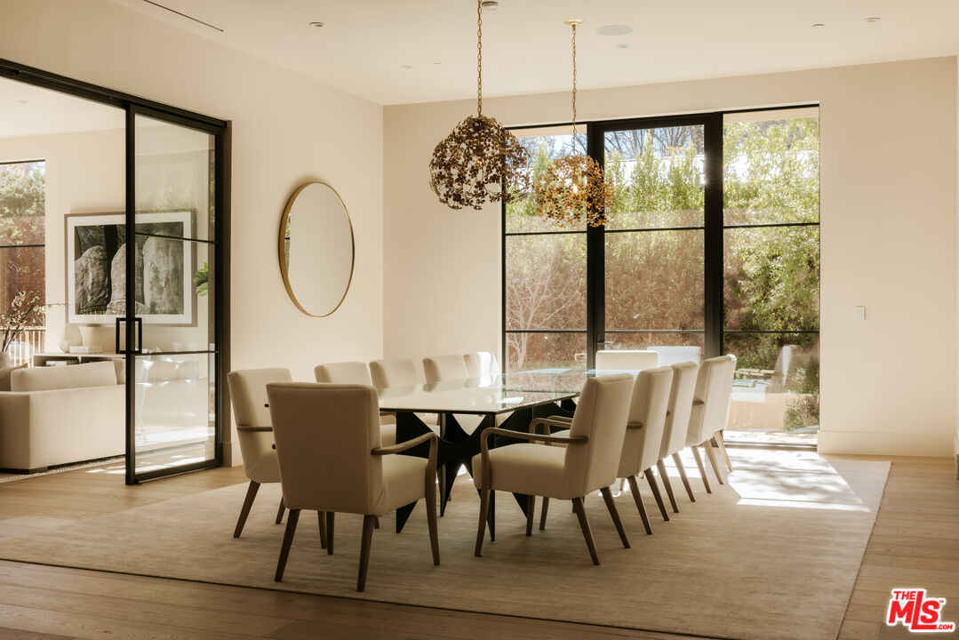 5287 Round Meadow Rd