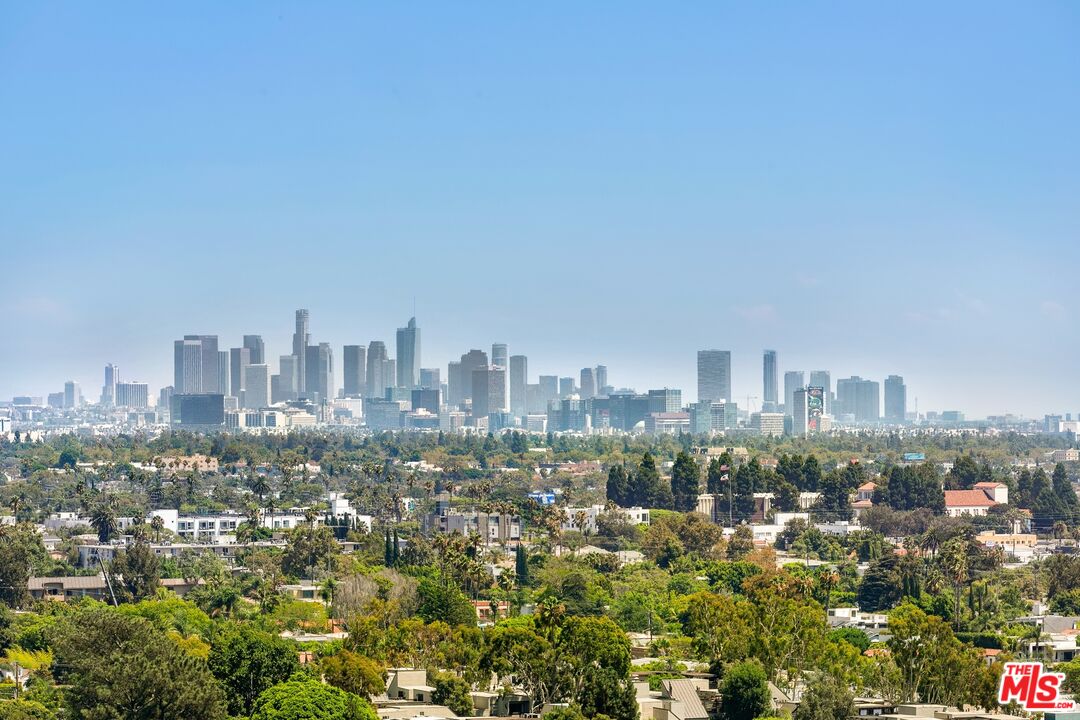 1100 Alta Loma Rd Unit: 1505