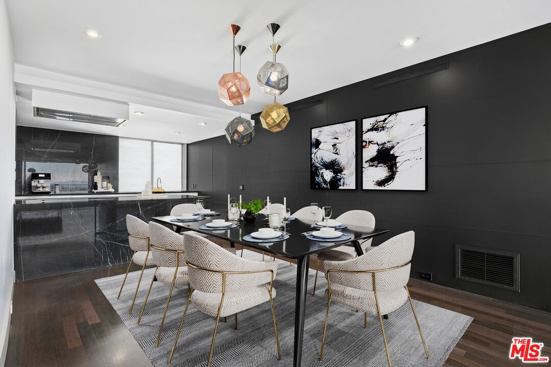 1100 Alta Loma Rd Unit: 1505