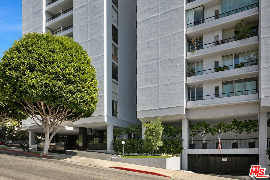 1100 Alta Loma Rd Unit: 1505
