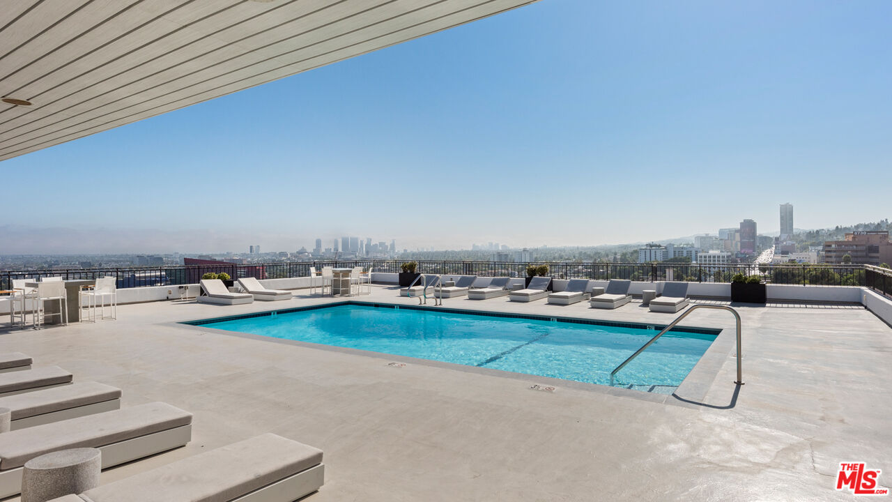 1100 Alta Loma Rd Unit: 1505
