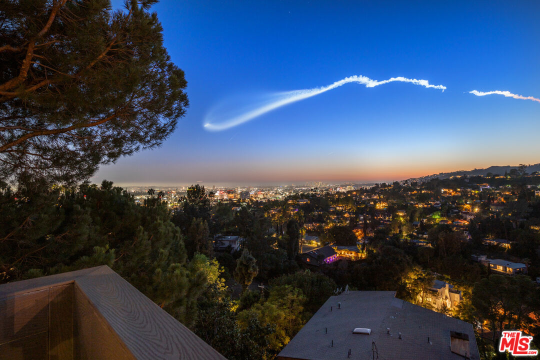 5677 Spreading Oak Dr