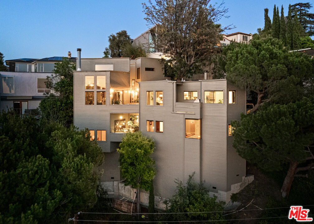 5677 Spreading Oak Dr