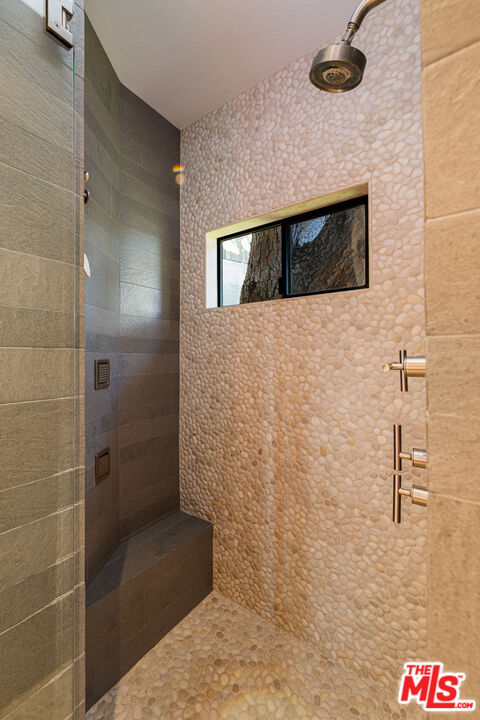 5677 Spreading Oak Dr