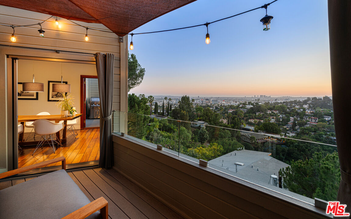 5677 Spreading Oak Dr