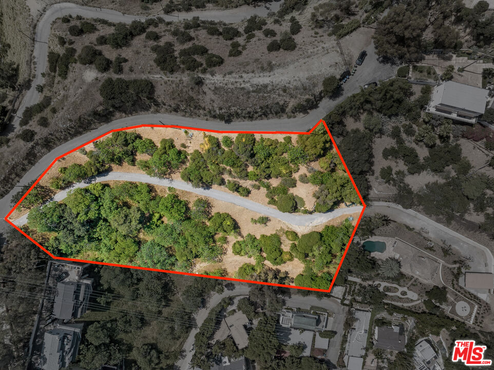 1858 Blue Heights Dr