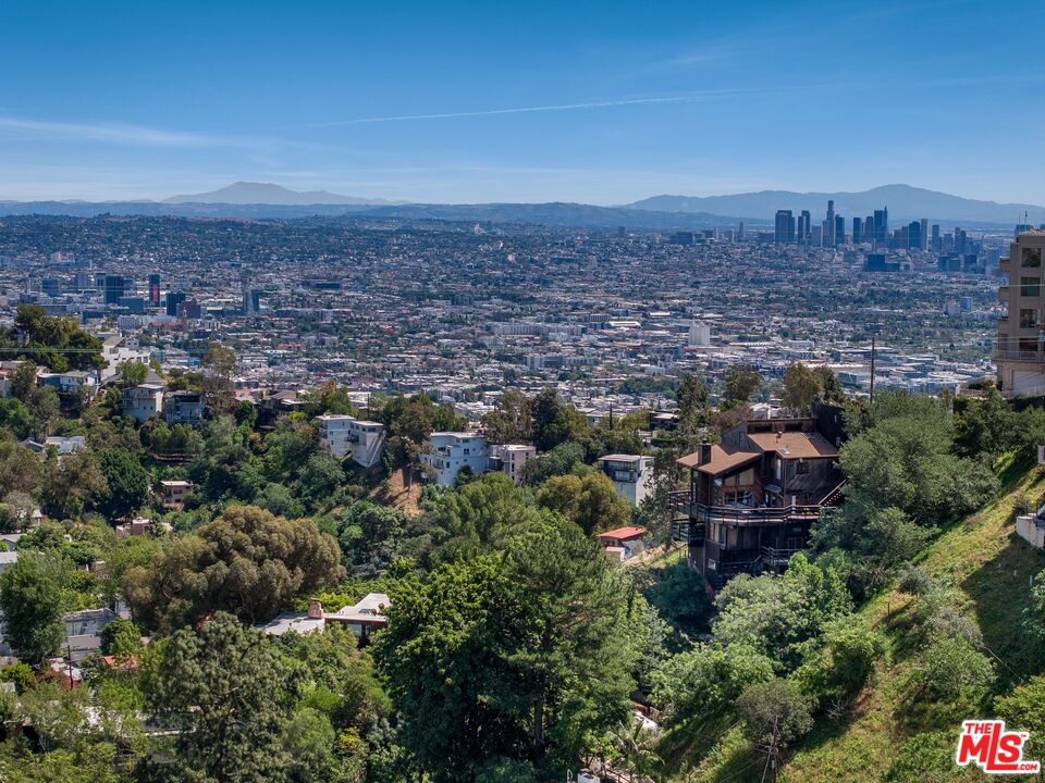 1858 Blue Heights Dr