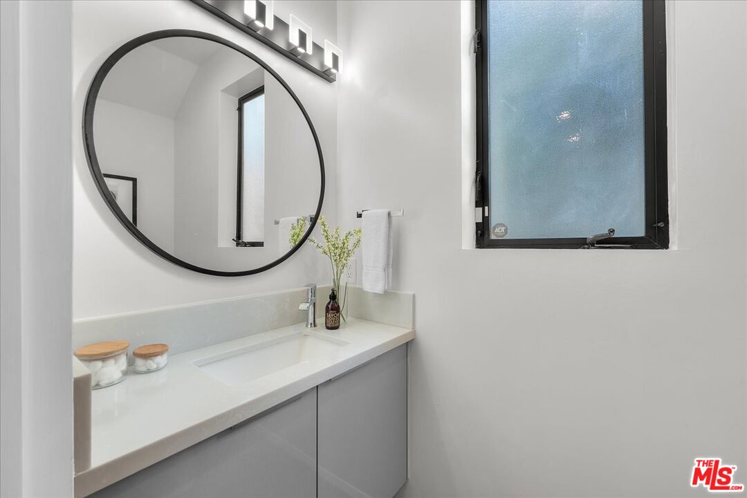 2016 Stanley Hills Dr