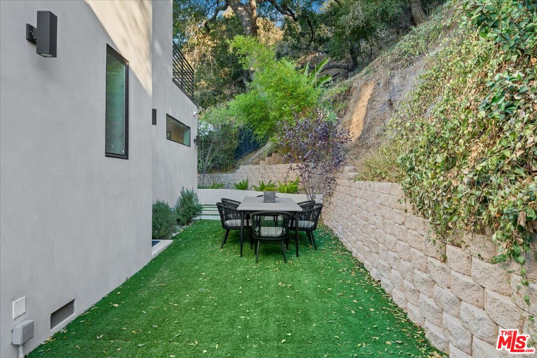 2016 Stanley Hills Dr